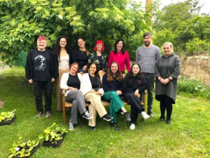účastníci workshopu WOMEN v Komunitním centru a zahradě Kotlaska